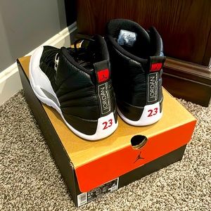 Men’s Jordan Retro 12 CT8013-006 size 8.5